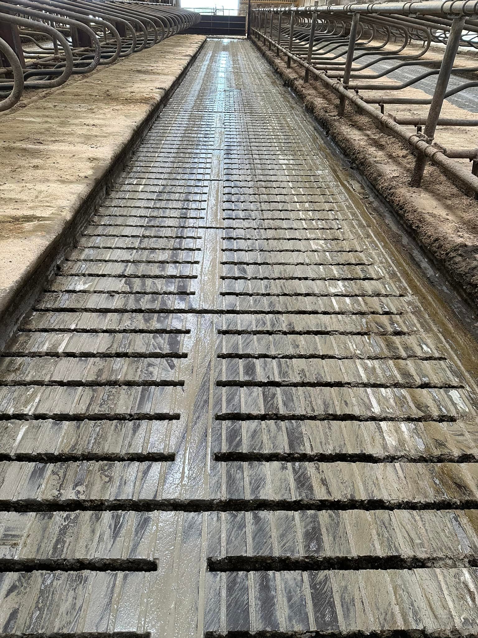 Deep Grooving | Long Lasting Concrete Grooving for Large Facilities | R ...